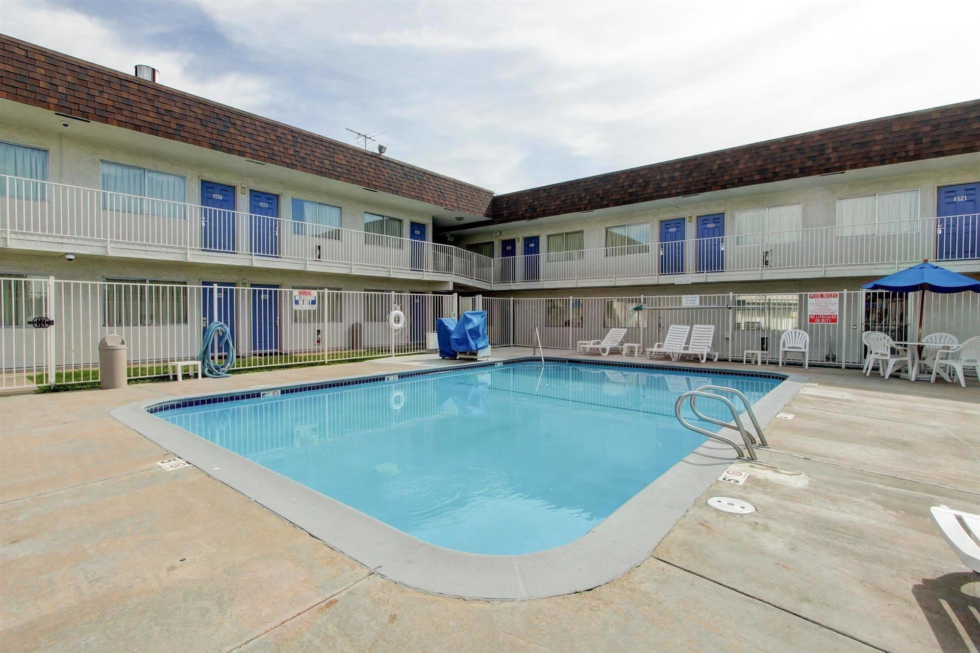 Motel 6-Denver, Co - Airport Bagian luar foto